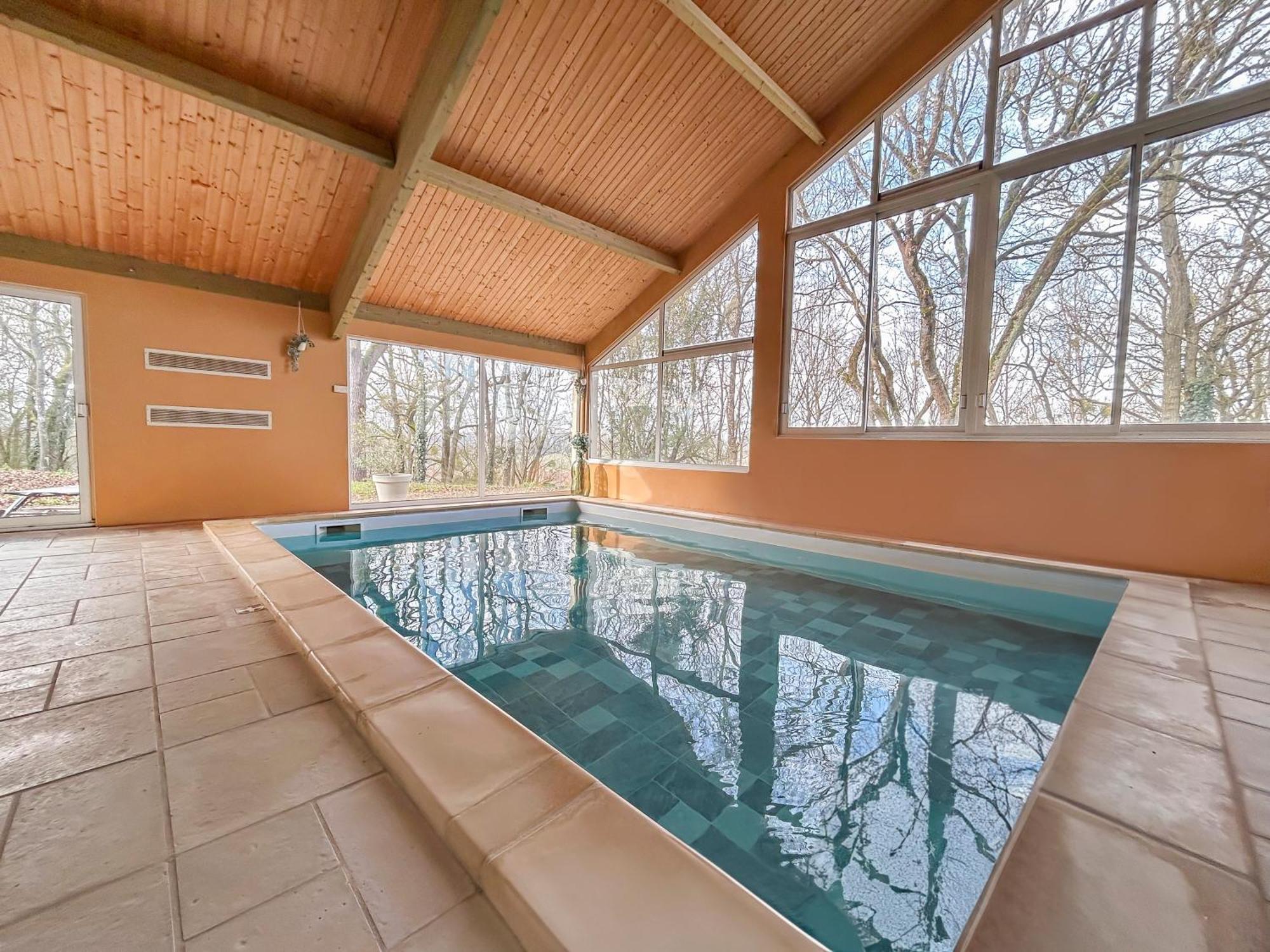 Gite L'Oree Des Buis, Piscine Privatisable Vouille  Экстерьер фото