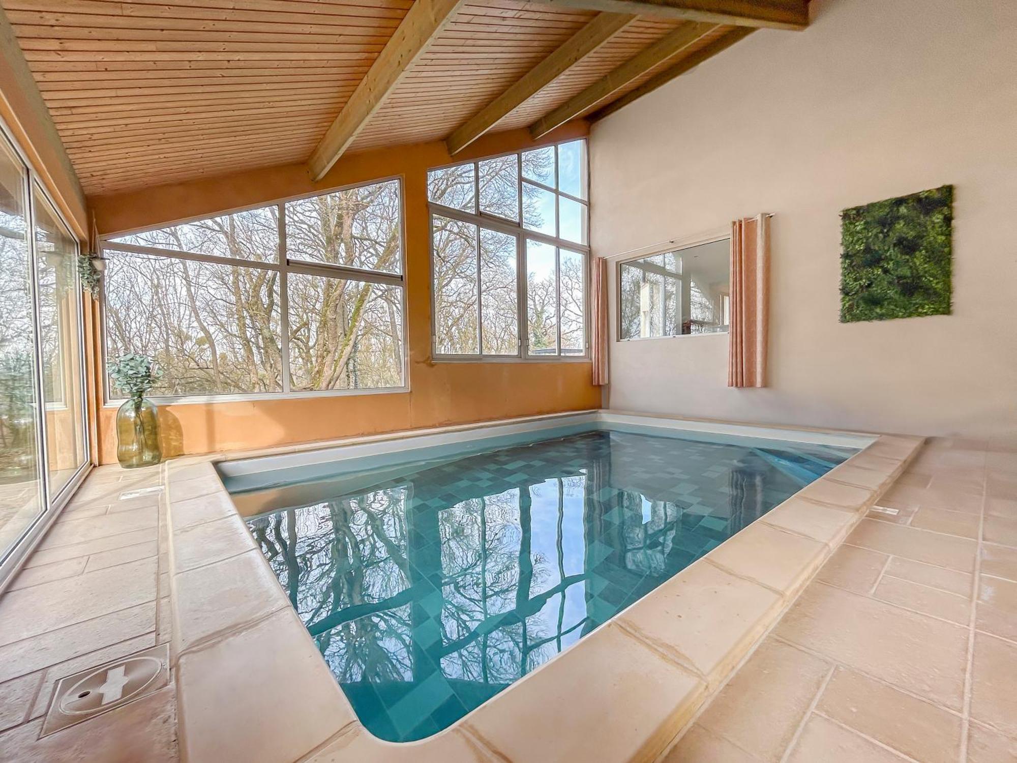 Gite L'Oree Des Buis, Piscine Privatisable Vouille  Экстерьер фото