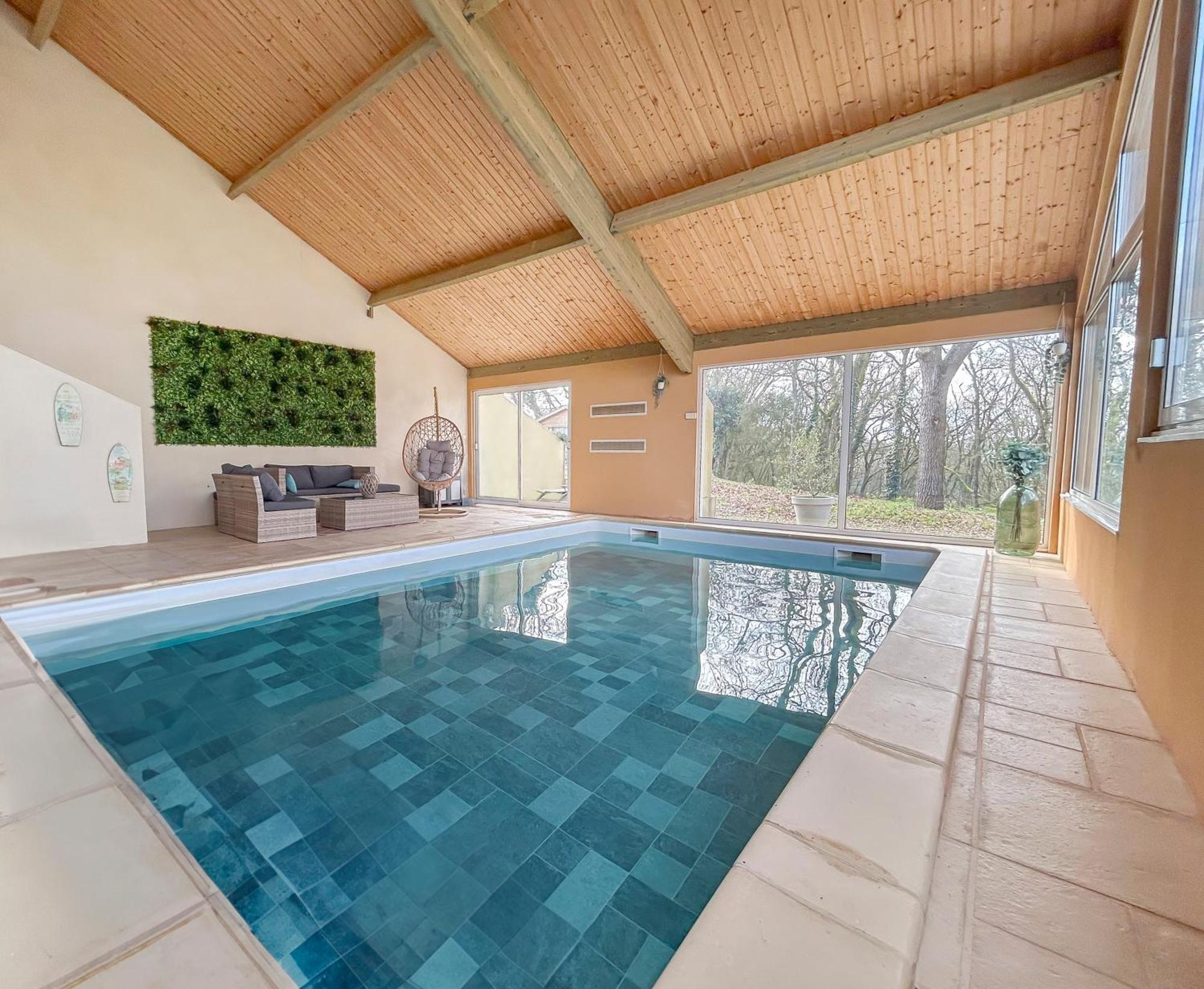 Gite L'Oree Des Buis, Piscine Privatisable Vouille  Экстерьер фото