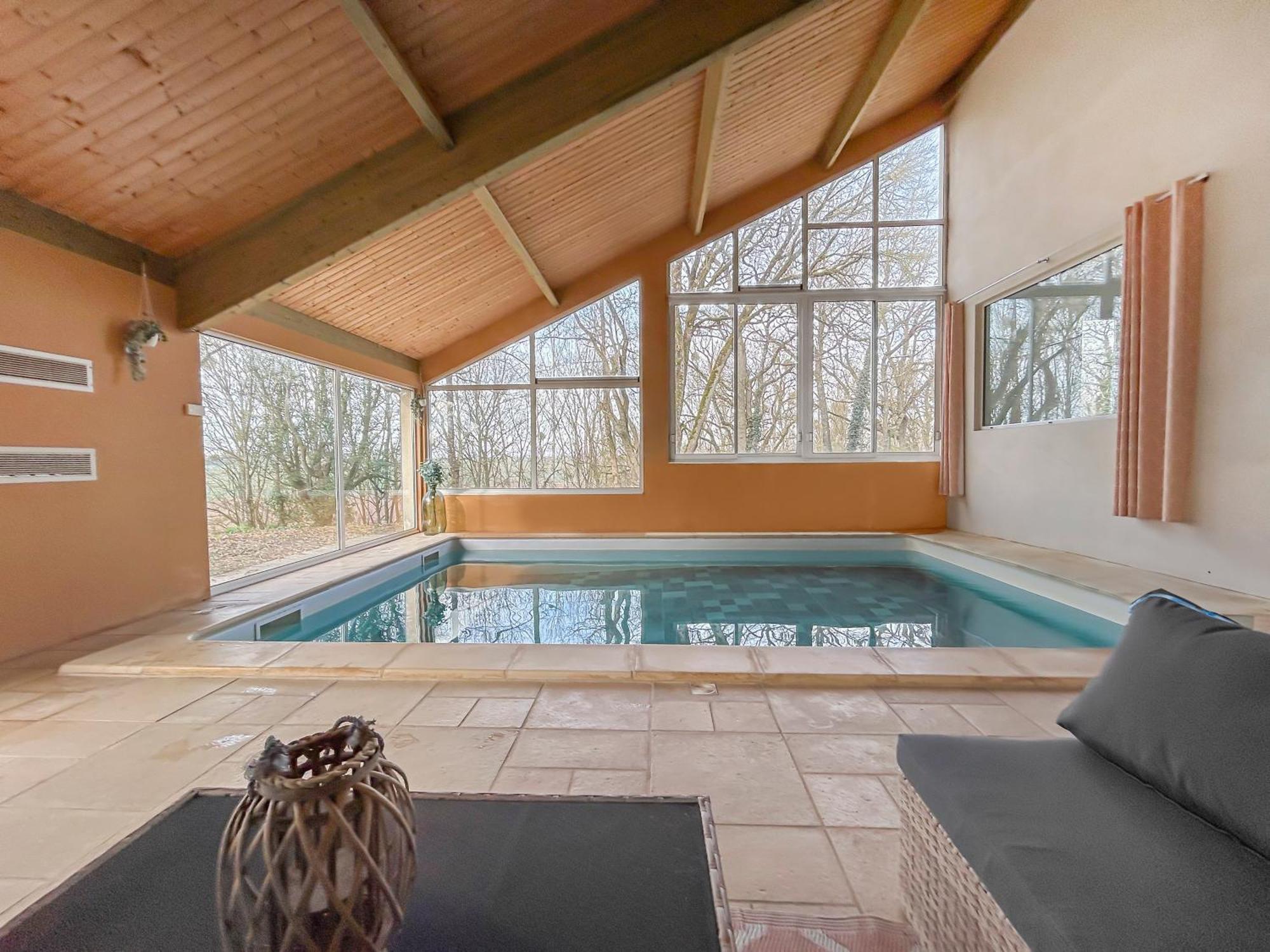 Gite L'Oree Des Buis, Piscine Privatisable Vouille  Экстерьер фото